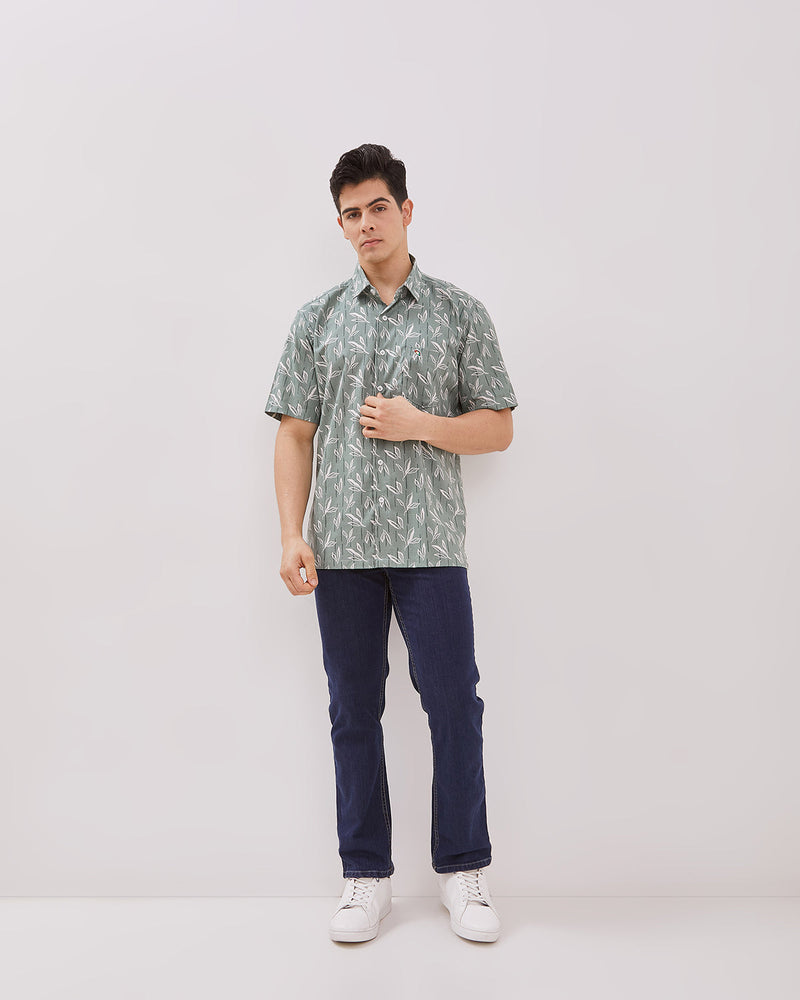 Men's Green Leaf Printed Short Sleeve Shirt