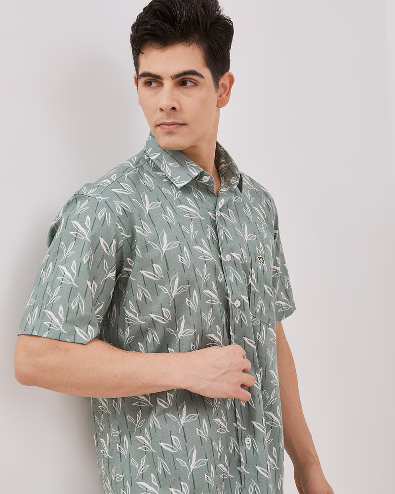 Men's Green Leaf Printed Short Sleeve Shirt